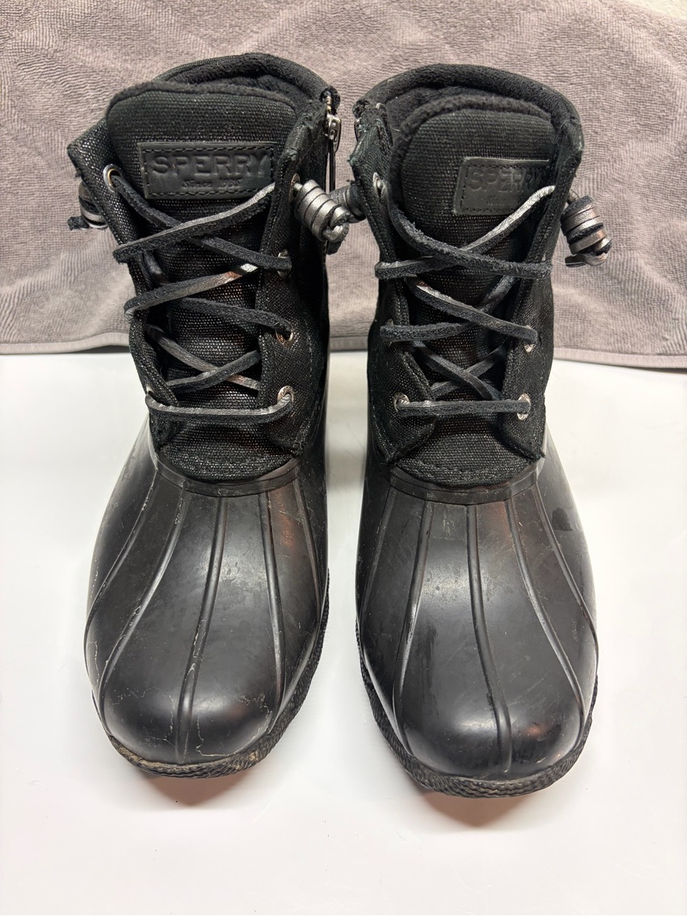 Sperry Black Lace-Up Metallic Rubber Duck Boots size 6.5